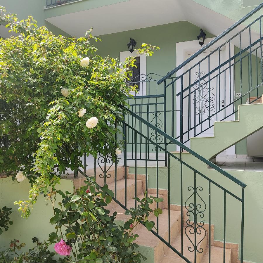 Rosegarden Villa Sami  Eksteriør billede